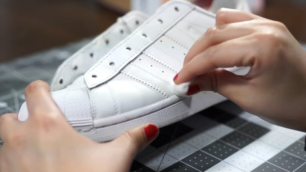 DIY Anleitung: Gebrauchte Adidas Superstars Custom » Sneaker Factory
